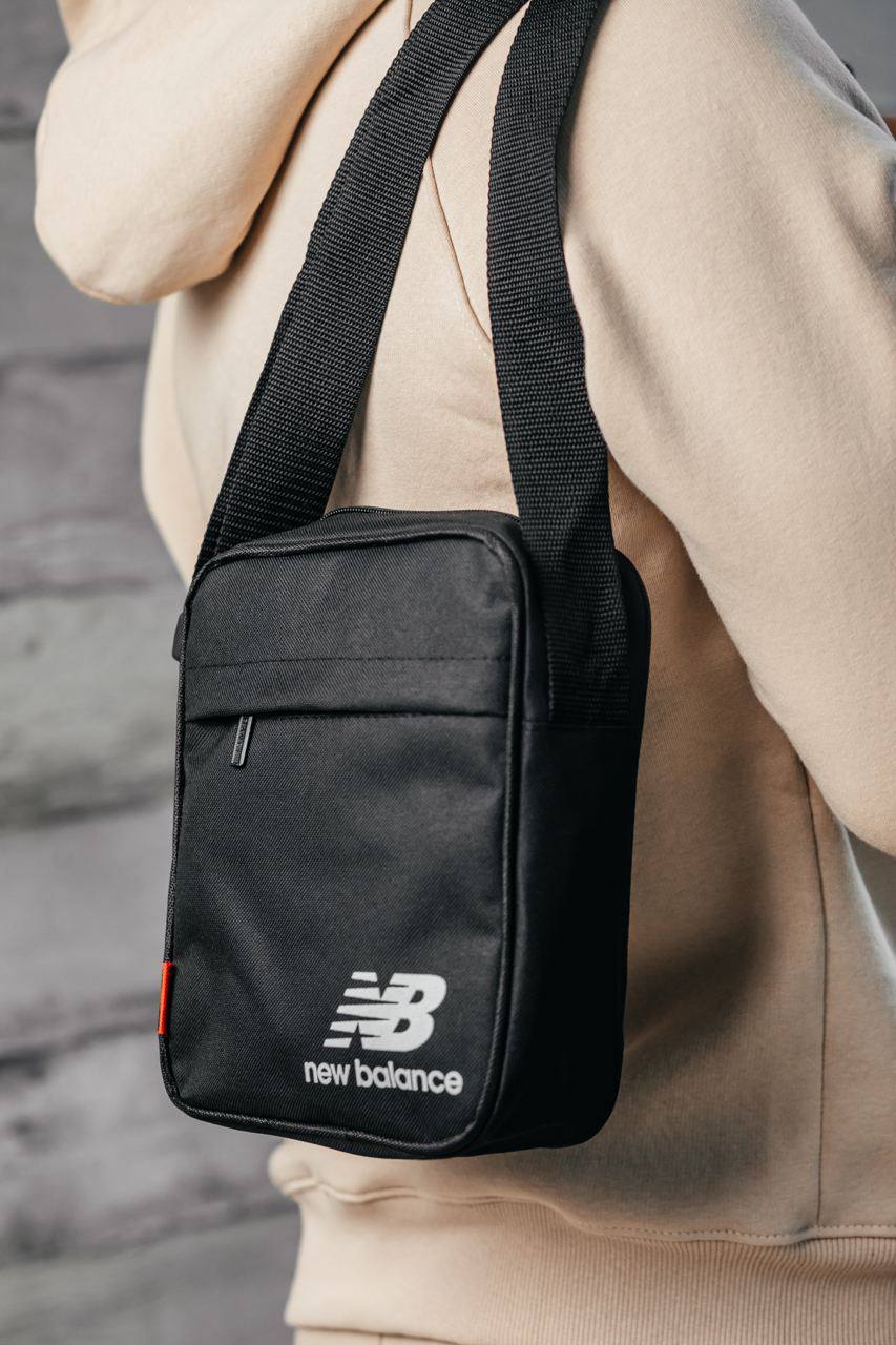 Купити чоловічу сумку через плече New Balance s234 з тканини Оксфорд
