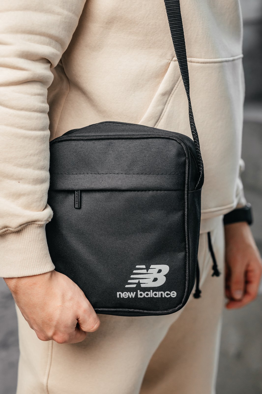 Замовити чоловічу сумку через плече New Balance s234 в Україні