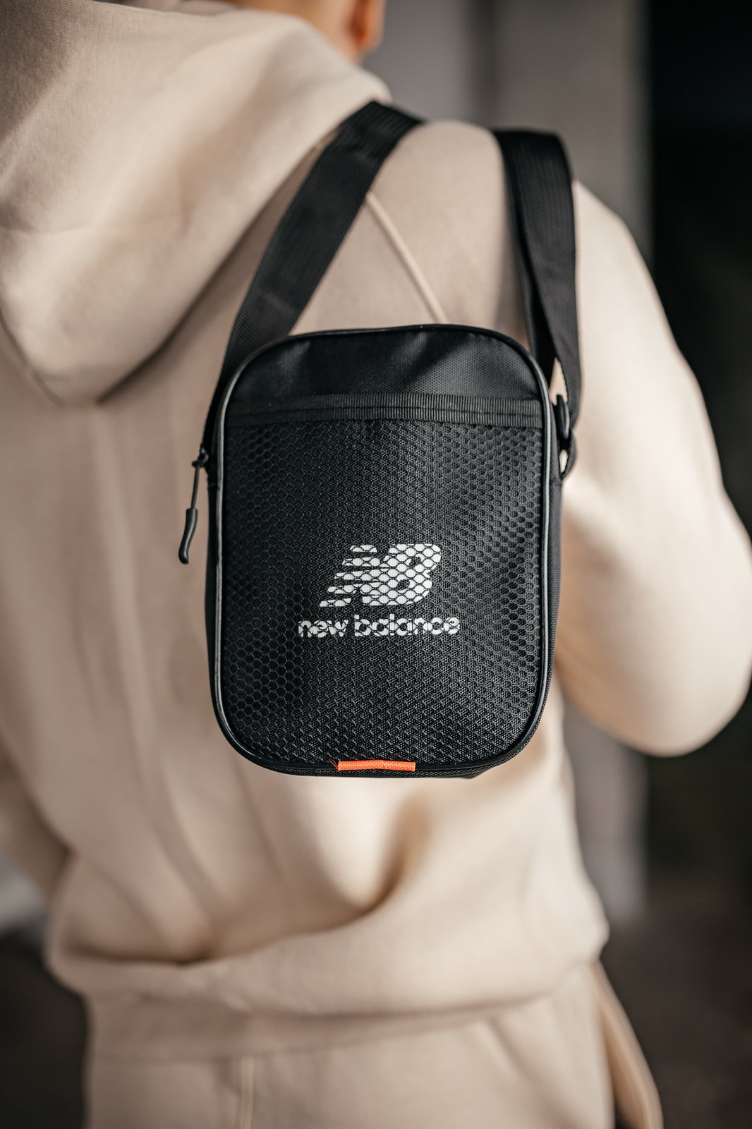 Текстильна чоловіча сумка через плече New Balance