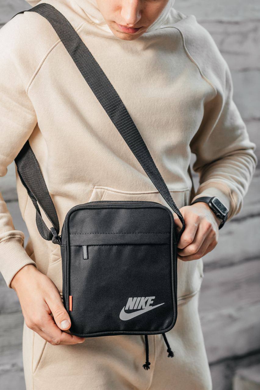 Чоловіча сумка через плече Nike чорна s131