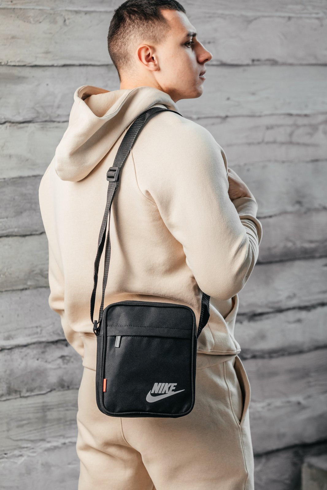 Купити чоловічу сумку через плече Nike s131