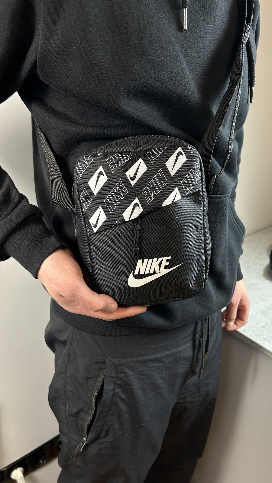 Чоловіча сумка через плече Nike від українського виробника