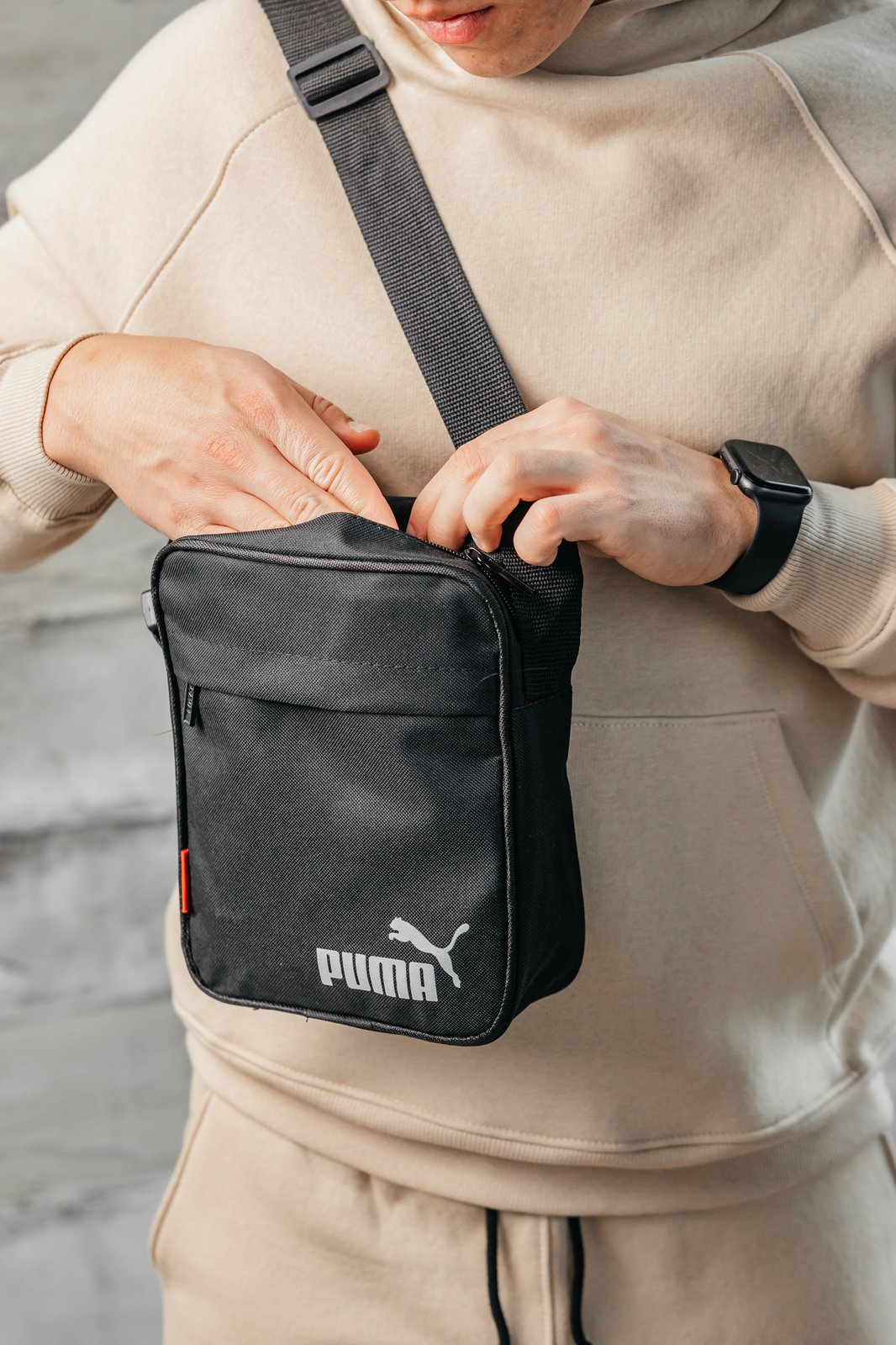 Зручна чоловіча сумка через плече Puma для щоденного використання