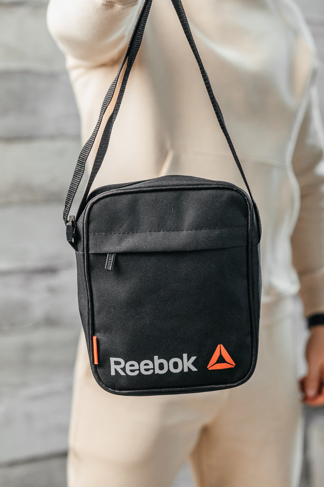 Чоловіча сумка через плече Reebok з регульованим ременем