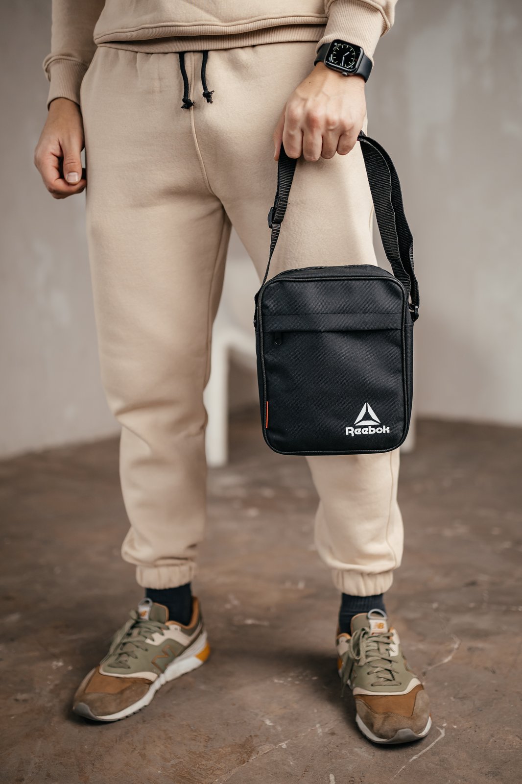 Купити чоловічу сумку через плече Reebok s237